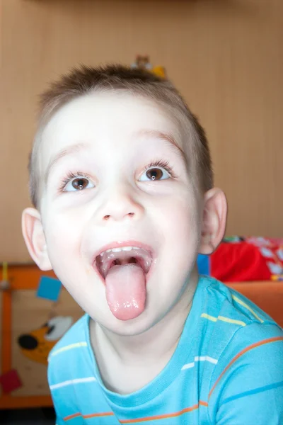 Detail van gezicht jongen thuis — Stockfoto