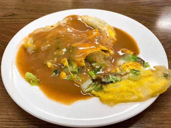 Taiwanese Street Food Oyster Omelet — Stockfoto