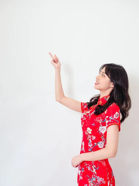 Asian Woman Wearing Traditional Cheongsam Qipao Dress Hand Pointing Copy — Foto Stock