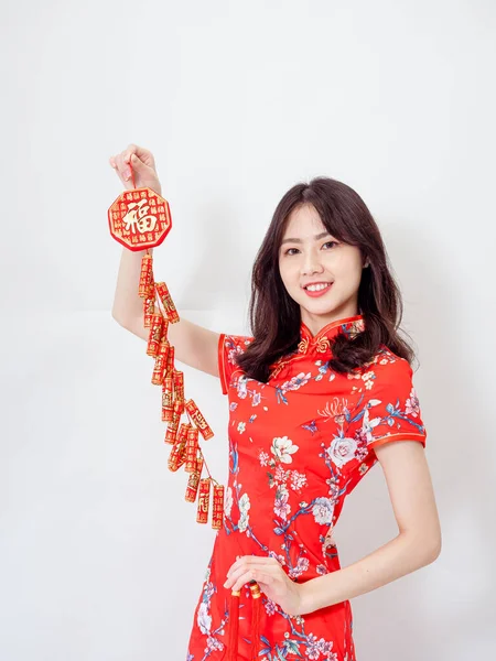 Young Asian Woman Wearing Traditional Cheongsam Qipao Dress Hold Chinese — Foto Stock
