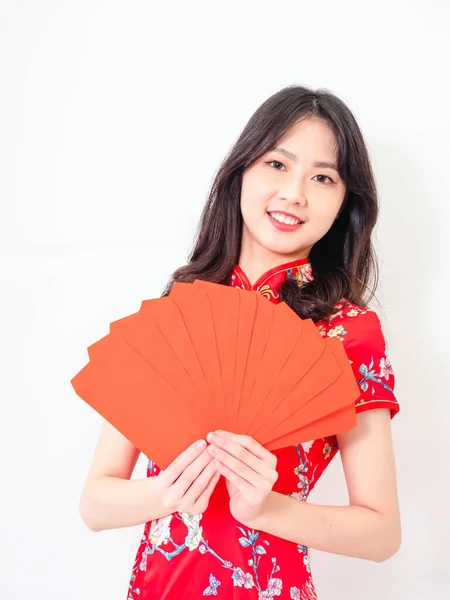 Portrait Young Asian Woman Wearing Traditional Cheongsam Qipao Dress Red — 스톡 사진