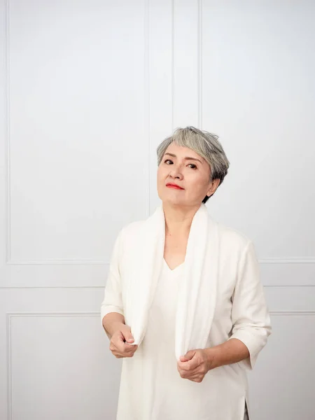 Portrait Mature Aged Asian Woman 50S Towel Home — Stockfoto