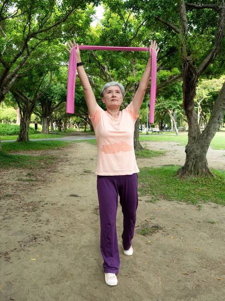 Portrait Mature Asian Woman 60S Wearing Sports Clothing Exercising Elastic — Stock Photo, Image