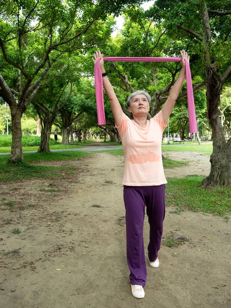 Portrait Mature Asian Woman 60S Wearing Sports Clothing Exercising Elastic — Stock Photo, Image