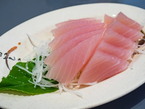 Delicioase Japoneze Proaspete Fructe Mare Crude Pește Spadă Sashimi — Fotografie, imagine de stoc