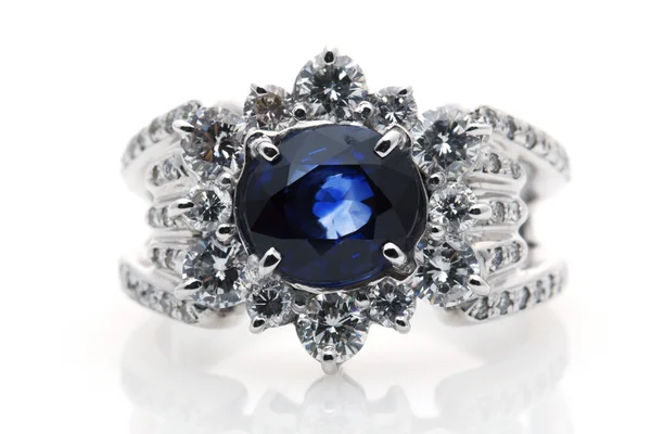 Anello di diamanti zaffiro — Foto Stock