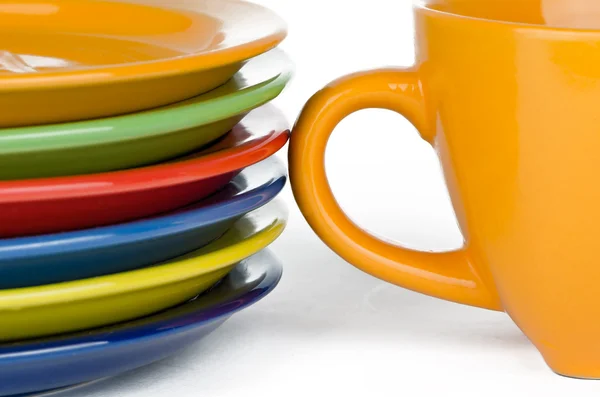 Placas de color y taza — Foto de Stock