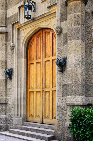 La entrada principal del castillo — Foto de Stock