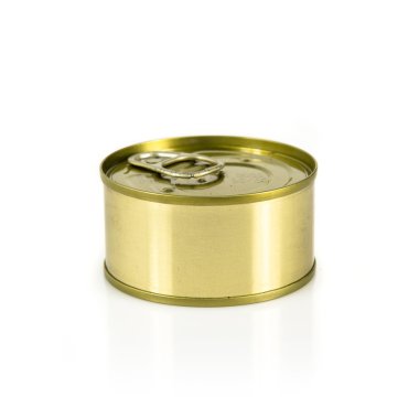 kapalı beyaz arka plan üzerinde izole ton balığı konservesi