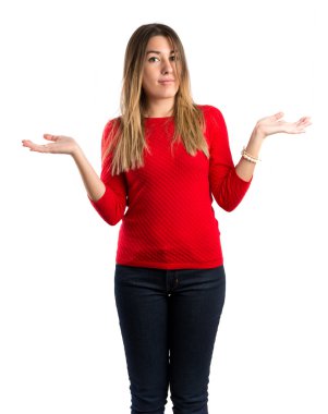 şüpheleri izole beyaz arka plan üzerinde sevimli genç kız