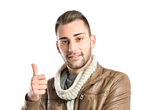 Hombre haciendo un gesto OK sobre fondo blanco aislado —  Fotos de Stock