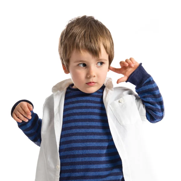 Lindo niño rubio sobre fondo blanco aislado — Foto de Stock