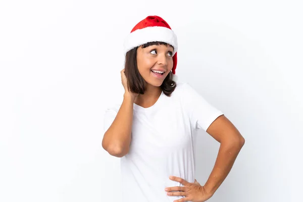 Joven Mujer Mestiza Celebrando Navidad Aislada Sobre Fondo Blanco Pensando —  Fotos de Stock