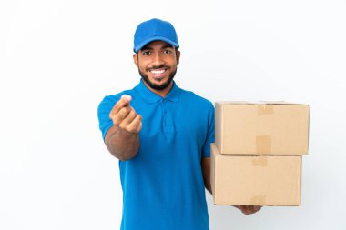 Ekvador 'lu adam beyaz arka planda izole edilmiş para hareketi yapıyor.