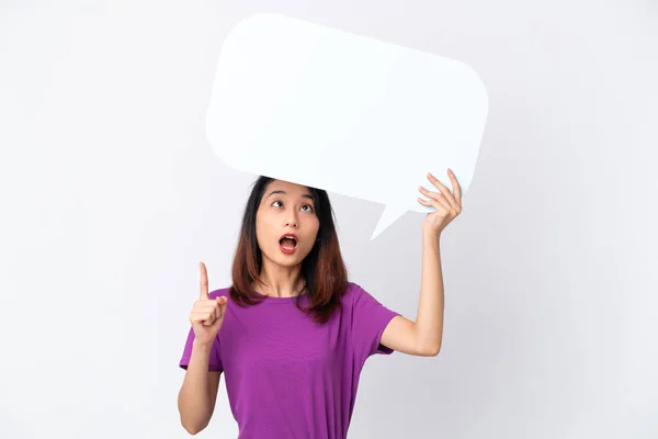 Young Vietnamese Woman Isolated White Background Holding Empty Speech Bubble — Stock Photo, Image