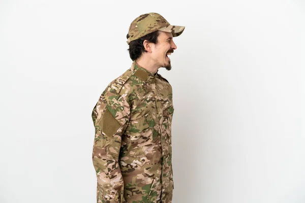 Soldat Man Isolerad Vit Bakgrund Skrattar Sidoläge — Stockfoto