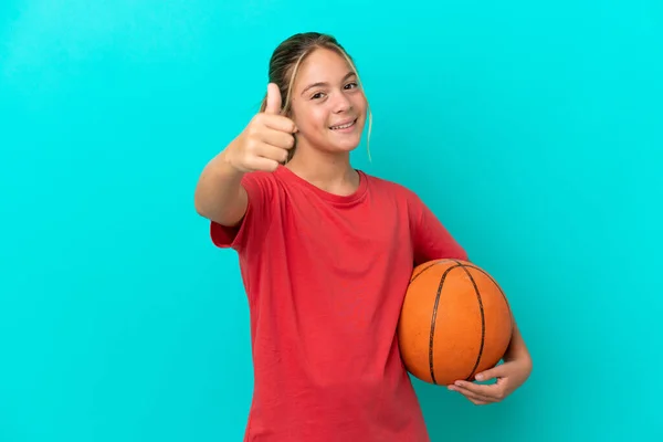 Pequeña Chica Caucásica Jugando Baloncesto Aislado Sobre Fondo Azul Con —  Fotos de Stock