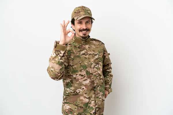 Soldat Man Isolerad Vit Bakgrund Visar Tecken Med Fingrar — Stockfoto