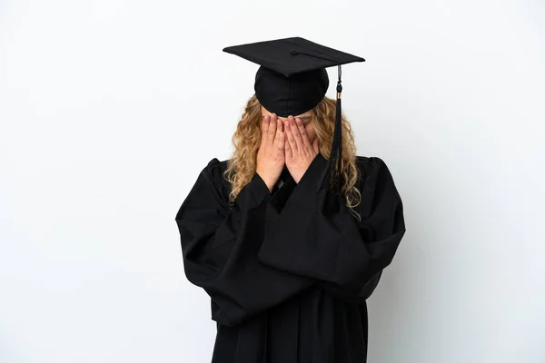 Νεαρός Απόφοιτος Πανεπιστημίου Απομονωμένος Λευκό Φόντο Κουρασμένη Και Άρρωστη Έκφραση — Φωτογραφία Αρχείου