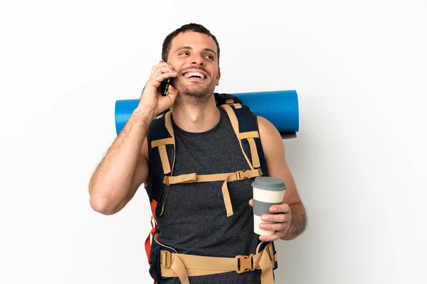 Homme Alpiniste Brésilien Avec Grand Sac Dos Sur Fond Blanc — Photo