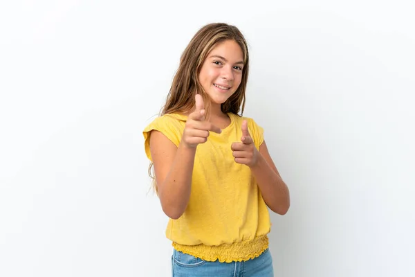 Menina Caucasiana Pouco Isolado Fundo Branco Apontando Para Frente Sorrindo — Fotografia de Stock