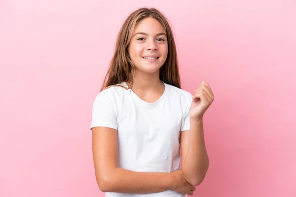 Pequena Menina Caucasiana Isolado Fundo Rosa Rindo — Fotografia de Stock