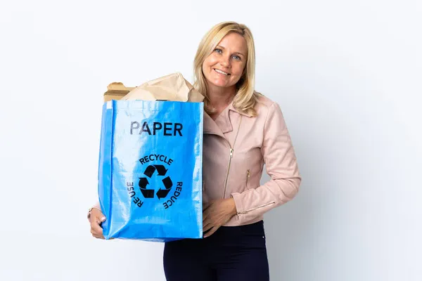 Femme Âge Moyen Tenant Sac Recyclage Plein Papier Recycler Isolé — Photo