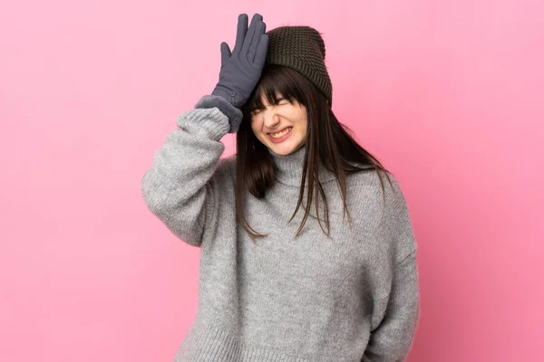 Tonåring Ukrainska Flicka Med Vinter Hatt Isolerad Vit Bakgrund Med — Stockfoto