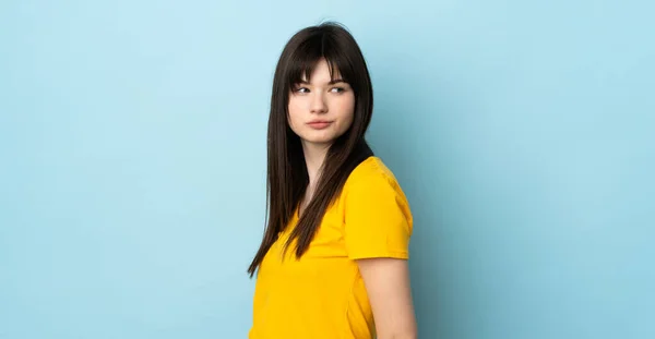 Adolescente Ucraniana Menina Isolada Fundo Azul Retrato — Fotografia de Stock