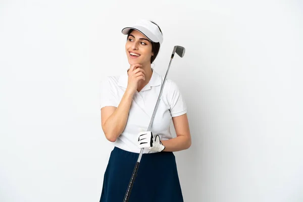 Schöne Junge Golfspielerin Isoliert Auf Weißem Hintergrund Zur Seite Schauend — Stockfoto