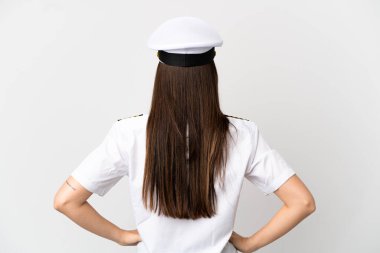 Brezilya 'lı kız uçak pilotu arka planda izole edilmiş beyaz arka plan üzerinde