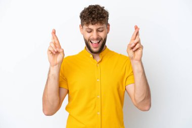 Beyaz arka planda izole edilmiş beyaz, yakışıklı beyaz bir adam.