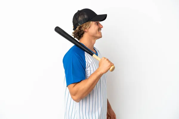 Mladý Blondýnka Muž Hraje Baseball Izolované Bílém Pozadí Hledá Straně — Stock fotografie