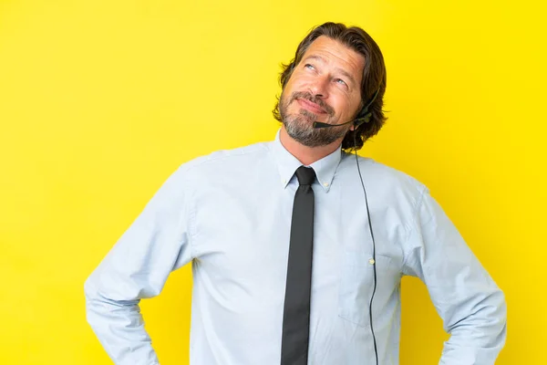 Hombre Holandés Telemarketer Que Trabaja Con Auricular Aislado Sobre Fondo — Foto de Stock