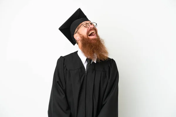 Νεαρός Απόφοιτος Πανεπιστημίου Κοκκινωπός Άνδρας Απομονωμένος Λευκό Φόντο Γελώντας — Φωτογραφία Αρχείου