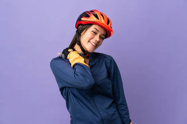 Teenager Radfahrerin Lacht — Stockfoto