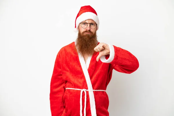Zrzavý Muž Převlečený Santa Clause Izolovaného Bílém Ukazujícím Palec Dolů — Stock fotografie
