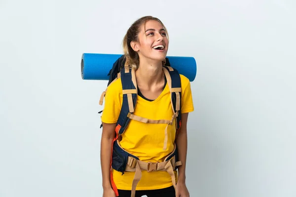 Junge Bergsteigerin Mit Großem Rucksack Auf Weißem Hintergrund Lacht — Stockfoto