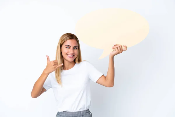 Bionda Ragazza Uruguaiana Isolato Sfondo Bianco Tenendo Una Bolla Discorso — Foto Stock