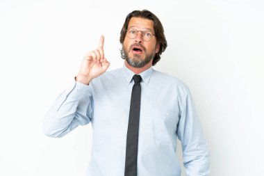 Üst düzey Hollandalı iş adamı beyaz arka planda izole edilmiş.