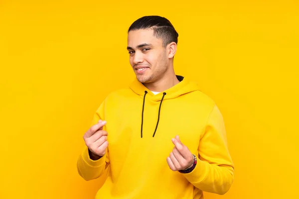 Asian Handsome Man Isolated Yellow Background Counting Five Fingers — Stockfoto