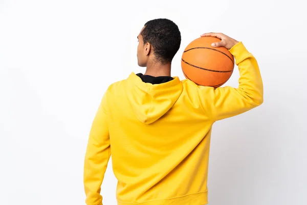 African American Man Över Isolerad Vit Bakgrund Spelar Basket Baksätet — Stockfoto