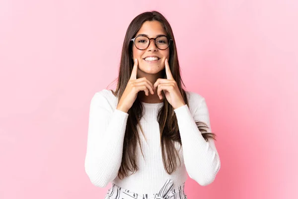 Jeune Femme Brésilienne Isolée Sur Fond Rose Souriant Avec Une — Photo