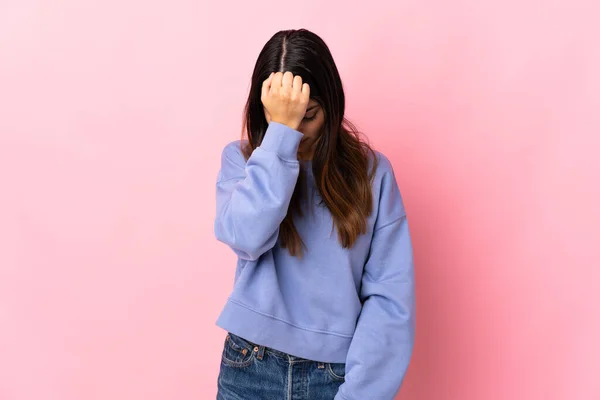 Young Caucasian Woman Isolated Pink Background Headache — Stock Photo, Image