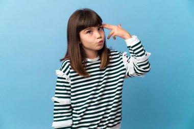 İntihar jesti yapan izole bir geçmişi olan küçük bir kız.