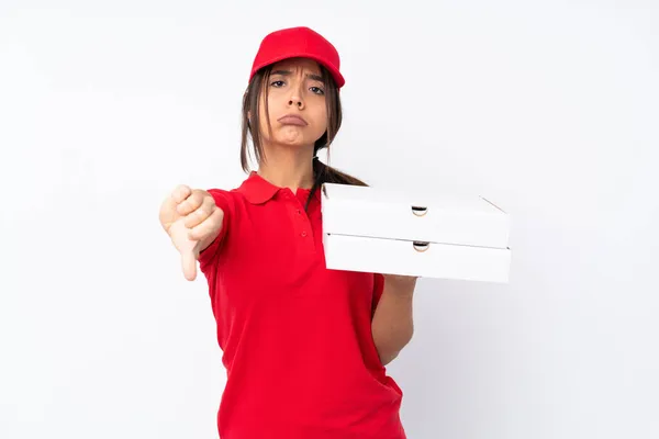 Молодая Доставка Пиццы Изолированном Белом Фоне Показывает Большой Палец Вниз — стоковое фото