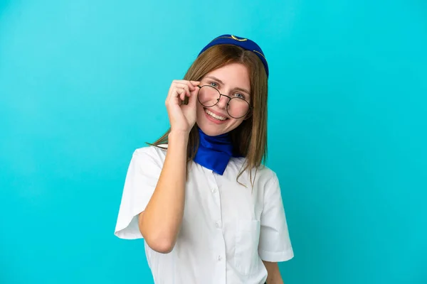 Hôtesse Air Femme Anglaise Isolé Sur Fond Bleu Avec Des — Photo