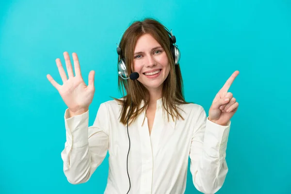Telemarketer English Woman Working Headset Isolated Blue Background Counting Six — Stock Photo, Image
