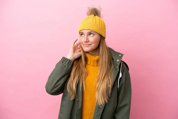 Young Blonde Woman Wearing Winter Jacket Isolated Pink Background Thinking — Stock Photo, Image