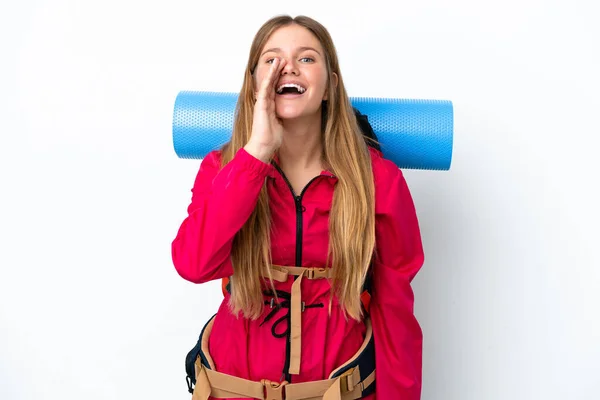 Genç Dağcı Kız Geniş Bir Sırt Çantasıyla Izole Edilmiş Beyaz — Stok fotoğraf